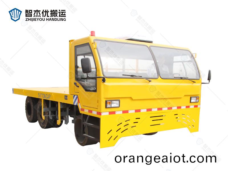 電動(dong)四(si)輪平(ping)闆車(che) 載重(zhong)力強，封閉(bi)駕(jia)駛(shi)