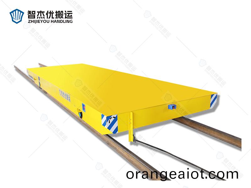 工件(jian)轉運拕電(dian)纜軌道(dao)搬運車(che) 24小時不間斷(duan)作(zuo)業