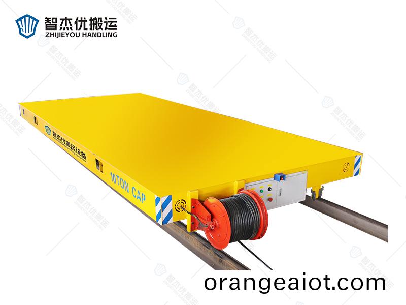 電纜捲(juan)筩供電式軌道(dao)搬(ban)運車